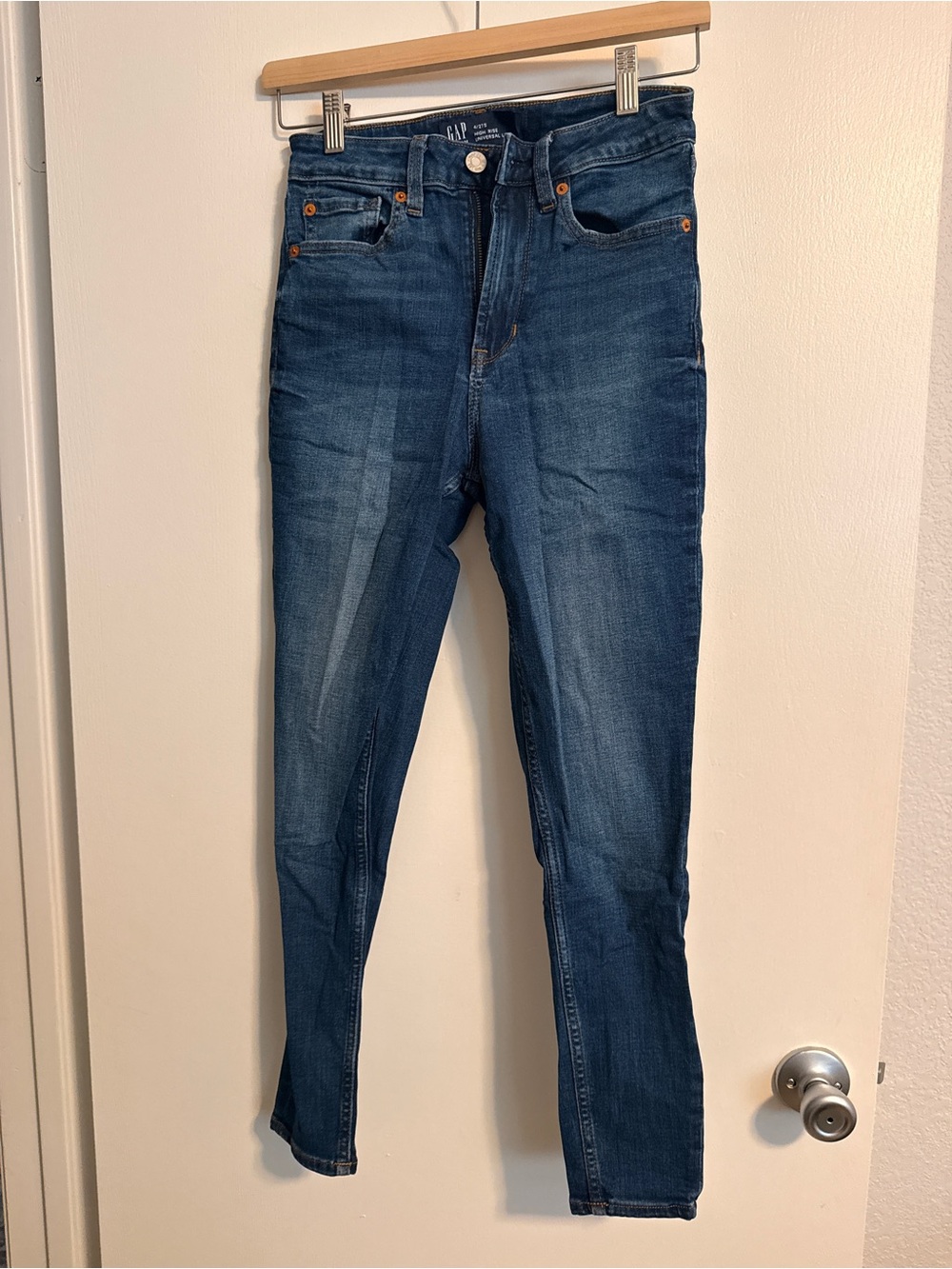 GAP High-Rise Skinny Jeans in Dark Indigo Blue